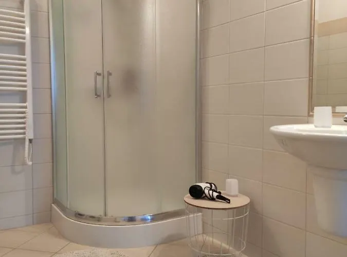 Hanga Apartman, Кёсег